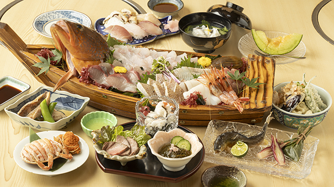 舟盛りを中心とした宴会コースのお料理