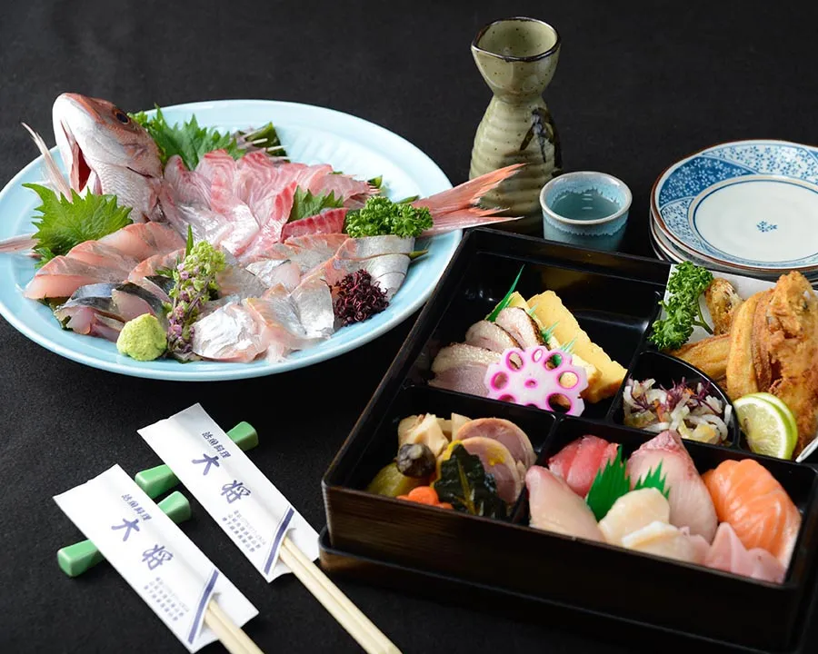 鯛の姿造りと御膳